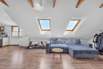 Prodej bytu 1+kk v osobním vlastnictví 45 m², Hradec Králové