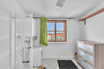 Prodej bytu 1+kk v osobním vlastnictví 45 m², Hradec Králové
