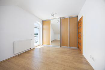 Prodej domu 229 m², Studeněves