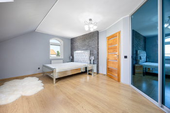 Prodej domu 229 m², Studeněves