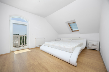 Prodej domu 229 m², Studeněves