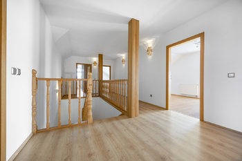 Prodej domu 229 m², Studeněves