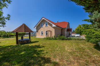 Prodej domu 229 m², Studeněves
