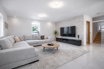 vizualizace části obývacího pokoje - Prodej domu 229 m², Studeněves