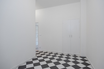 Chodba - Pronájem bytu 3+kk v osobním vlastnictví 78 m², Praha 5 - Malá Strana