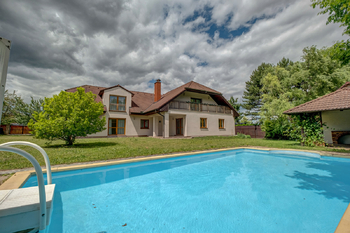 Prodej domu 376 m², Hřebeč