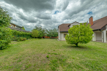 Prodej domu 376 m², Hřebeč