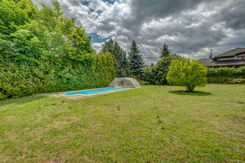 Prodej domu 376 m², Hřebeč