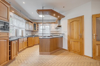Prodej domu 376 m², Hřebeč
