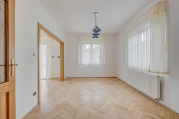 Prodej domu 376 m², Hřebeč