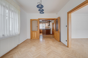 Prodej domu 376 m², Hřebeč