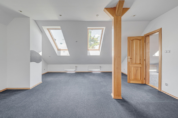 Prodej domu 376 m², Hřebeč