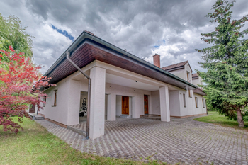 Prodej domu 376 m², Hřebeč