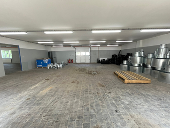 Pronájem výrobních prostor 273 m², Vsetín