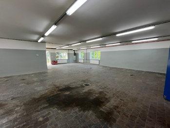 Pronájem výrobních prostor 273 m², Vsetín