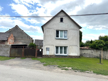 pohled na dům - Prodej domu 174 m², Hrušov 
