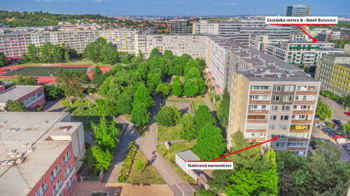 Pohled na dům a lokalitu - Pronájem bytu 2+kk v osobním vlastnictví 43 m², Praha 5 - Stodůlky