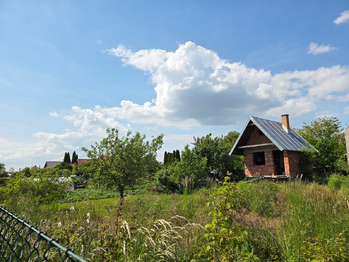Prodej pozemku 425 m², Pardubice