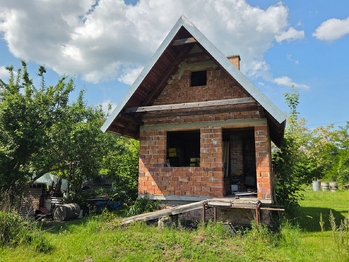 Prodej pozemku 425 m², Pardubice
