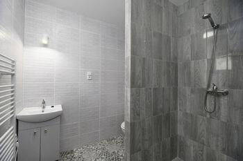 Prodej kancelářských prostor 115 m², Bílá