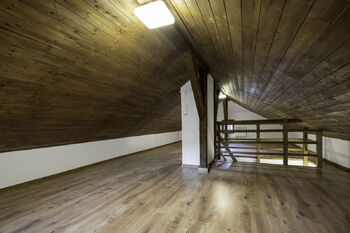 Prodej kancelářských prostor 115 m², Bílá