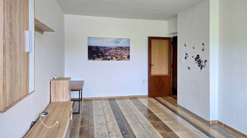 Obývací pokoj - Prodej bytu 3+1 v družstevním vlastnictví 98 m², Klobouky u Brna