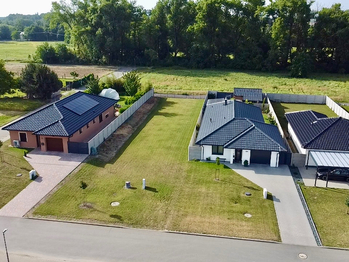 Prodej pozemku 754 m², Cvrčovice
