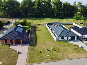 Prodej pozemku 754 m², Cvrčovice