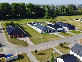 Prodej pozemku 754 m², Cvrčovice