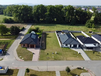 Prodej pozemku 754 m², Cvrčovice