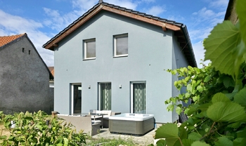 Prodej domu 122 m², Hostín u Vojkovic