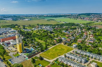 Prodej pozemku 4940 m², Praha 9 - Čakovice