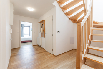 Pronájem bytu 2+kk v osobním vlastnictví 55 m², Praha 7 - Holešovice