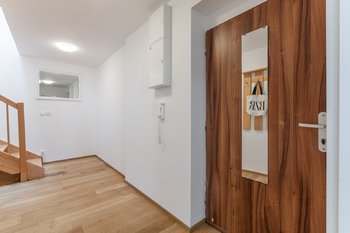 Pronájem bytu 2+kk v osobním vlastnictví 55 m², Praha 7 - Holešovice