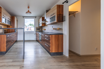 Prodej bytu 3+kk v osobním vlastnictví 78 m², Praha 10 - Vršovice