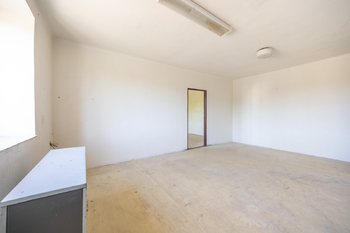 Prodej zemědělského objektu 308 m², Kladruby