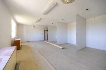 Prodej zemědělského objektu 308 m², Kladruby