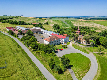 Prodej zemědělského objektu 308 m², Kladruby