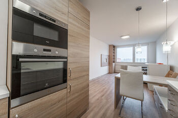 Pronájem bytu 2+kk v osobním vlastnictví 42 m², Praha 8 - Bohnice