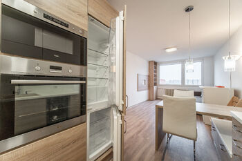 Pronájem bytu 2+kk v osobním vlastnictví 42 m², Praha 8 - Bohnice