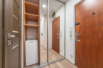 Pronájem bytu 2+kk v osobním vlastnictví 42 m², Praha 8 - Bohnice