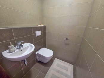 WC - Pronájem bytu 3+kk v osobním vlastnictví 103 m², České Budějovice