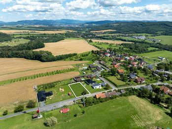 Prodej pozemku 844 m², Police