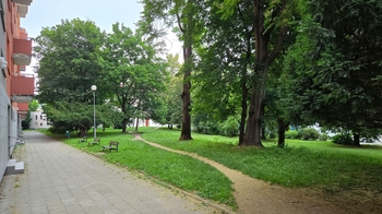 Okolí domu - Prodej bytu 2+1 v osobním vlastnictví 57 m², Brno