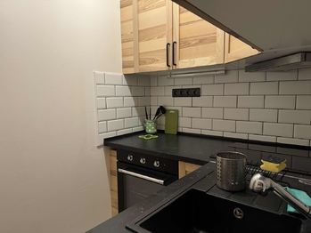 kuchyň - Pronájem bytu 2+1 v osobním vlastnictví 42 m², Praha 7 - Holešovice