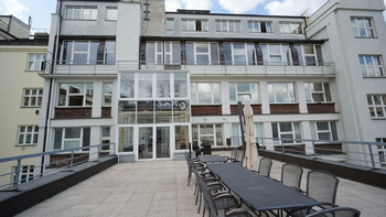 terasa - Pronájem kancelářských prostor 22 m², Praha 2 - Vinohrady