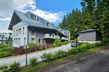 resident Harrachov boční pohled - Prodej bytu 1+kk v osobním vlastnictví 34 m², Harrachov