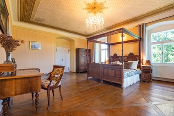 Prodej domu 358 m², Včelákov