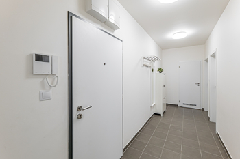 Prodej bytu 3+kk v osobním vlastnictví 86 m², Horoměřice