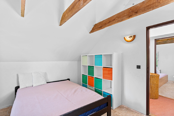 3.NP - ložnice 2 - Prodej domu 254 m², Zdiby